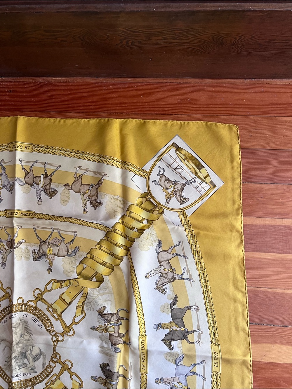 Hermès "Les Allures du Cheval" Silk Carré 90 Scarf - Vintage Yellow - Picture 6 of 12